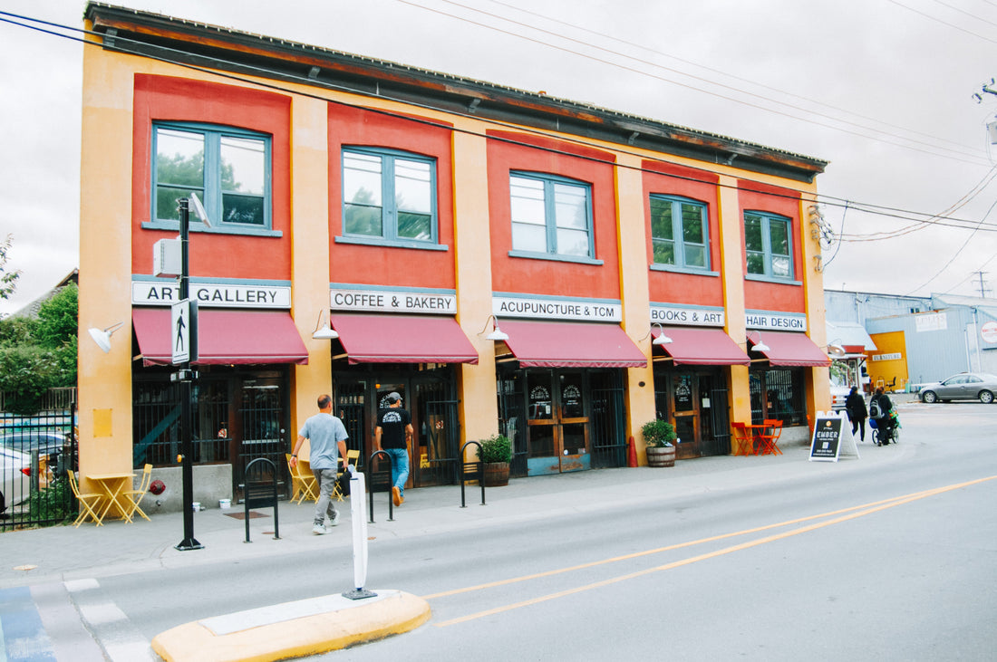 Sunshine, Live Music & Good Eats: It's July at the Garage!